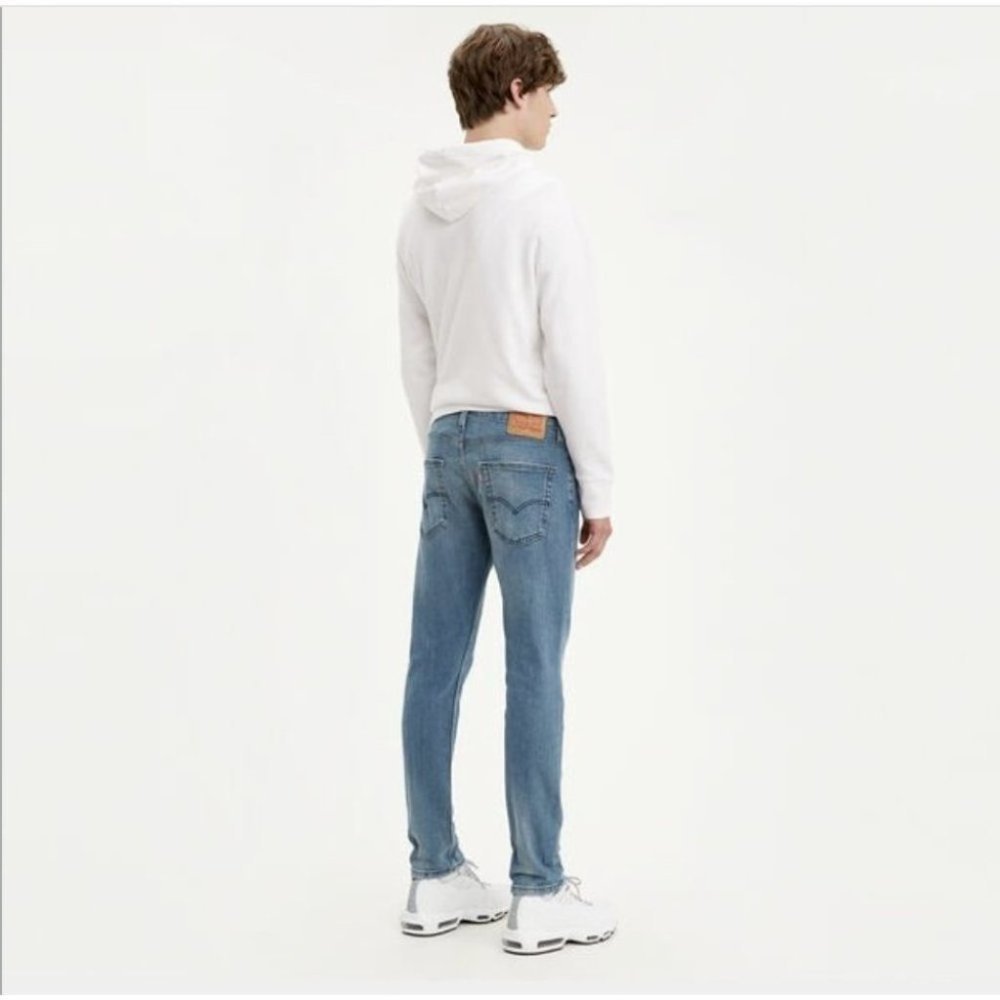 Levi's 512 Slim Taper BNWT Men's Jeans Light Wash Denim Size Waist 36 Length 34. - Picture 3 of 12